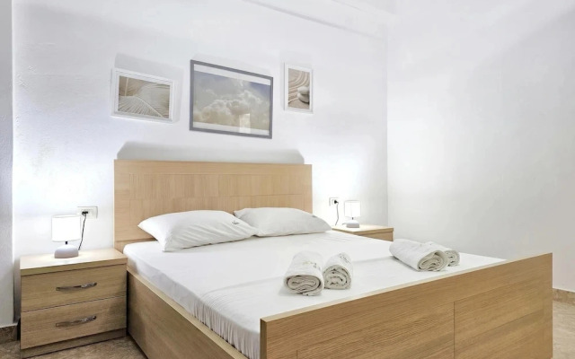 Two Bedroom Apartment With Sea View-021