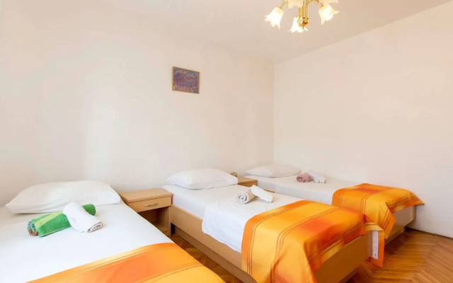 Welcoming Apartment in Tribanj With Terrace