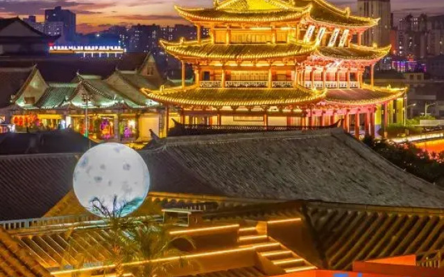 Jianshui Past and Present Courtyard Hotel