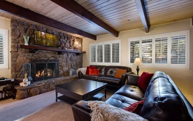 Close to Casino's, Heavenly Village & Stateline!!