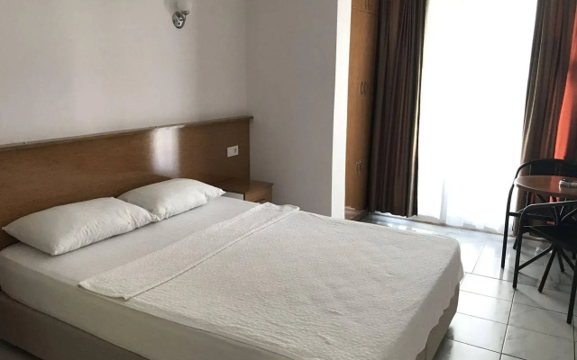 Cam Hotel