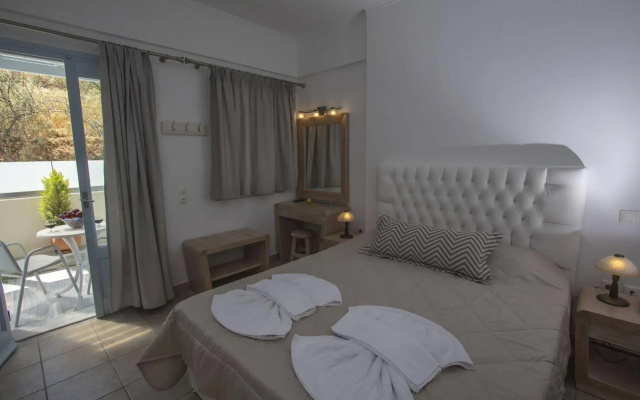 Erato Apartments