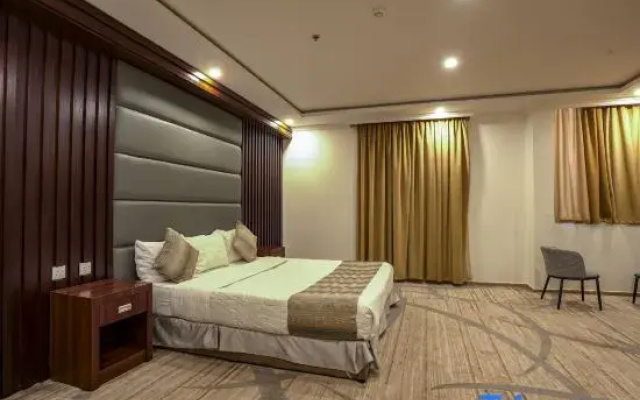 MG Crown Hotel 1