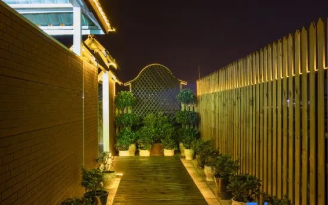 Yaju Hotel