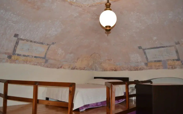 Furnished Studio Flat in Residence