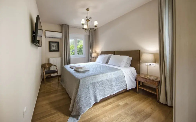 Two Bedroom apt 2' to Acropolis museum