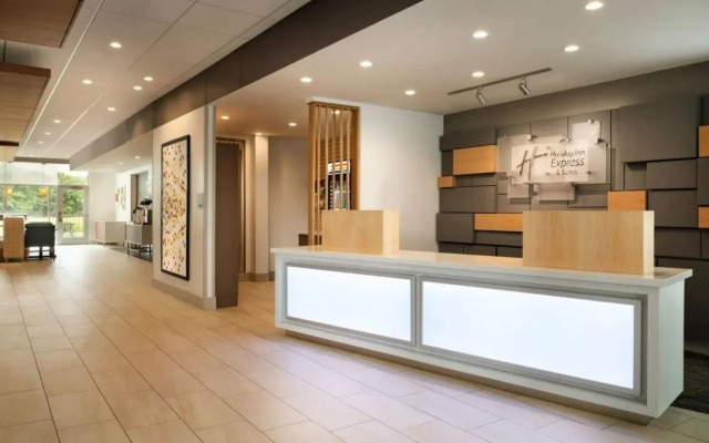 Holiday Inn Express Alliance by IHG