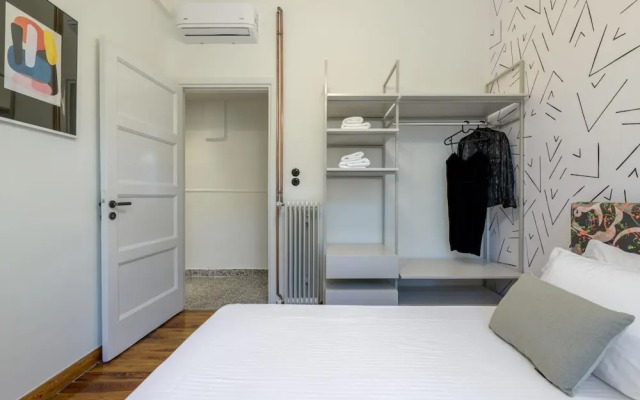An Outstanding 3 Bdrm Apartment in the Heart of Athens