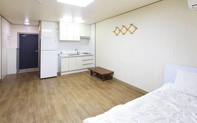 Jeju Cheonjaeyeon Rest Pension