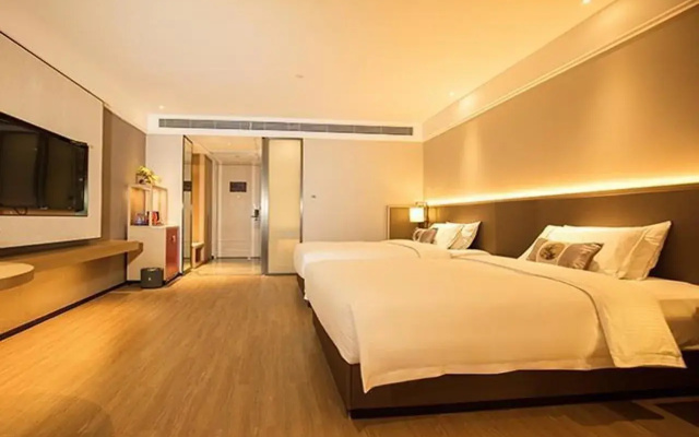 ECHENG Hotel (Zhanjiang Wuchuan Jinsha Plaza)
