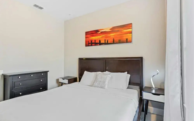 Vista Cay Swanky