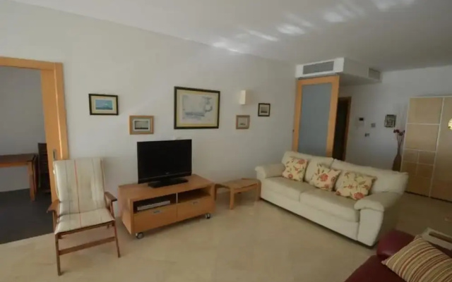 Vilamoura apartment garden access 013