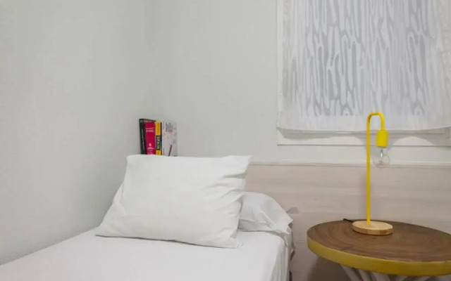 Art House Renoir Plaza Universitat Sant Antoni
