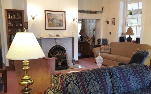 Spring_farm_retreat