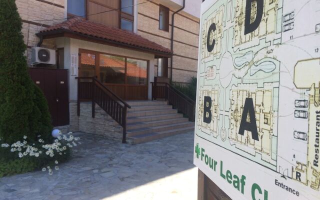 Апартаменты Four Leaf Clover Apartments to Rent Банско вид на фасад