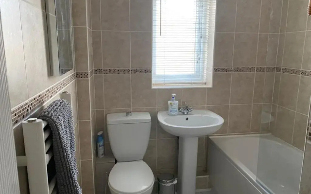 Riverside Park Ground Floor Apt 1 BR Parking St Neots