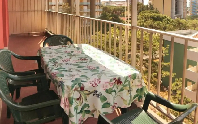 Bright and Equipped Apartment in Lignano
