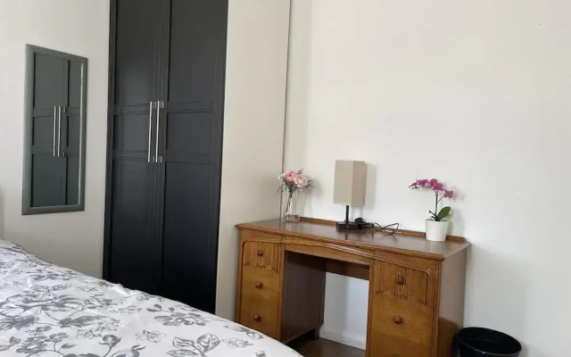 Inviting 2-bed Apartment Near Heathrow