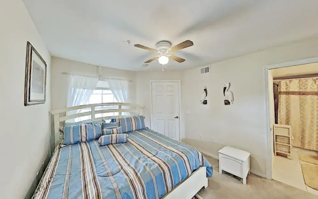 17754mil 2 Bedroom Condo