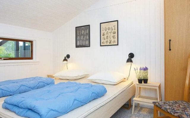 6 Person Holiday Home in Farvang