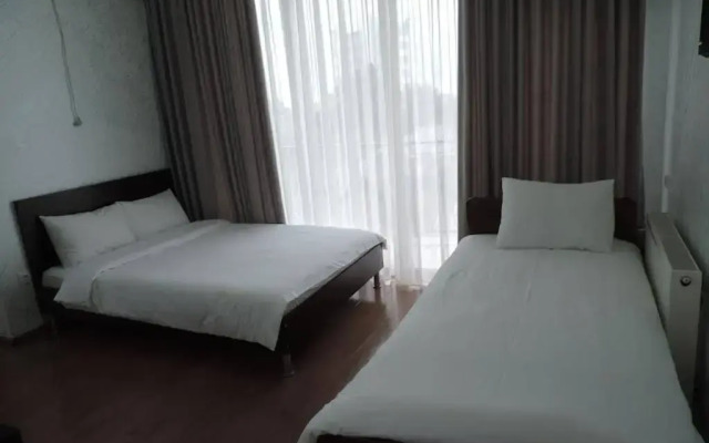Beach House Hotel