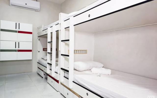 Manero Hostel