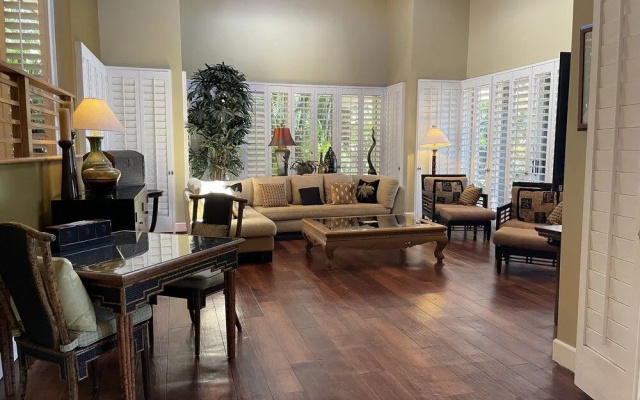Huaka Mahina 4 Bedroom Home by RedAwning