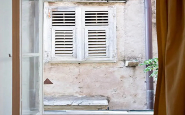 Old Town Economy Apartments