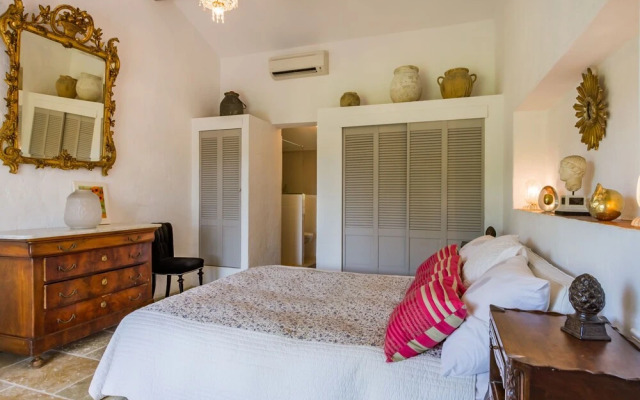 Beautiful Villa in Paradou With Swimming Pool