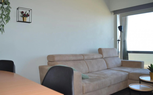 Romantic apartment in Blankenberge with sea-views