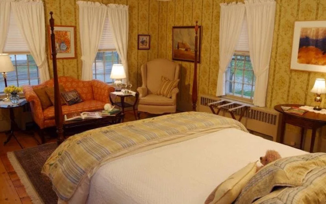 Three Mountain Inn