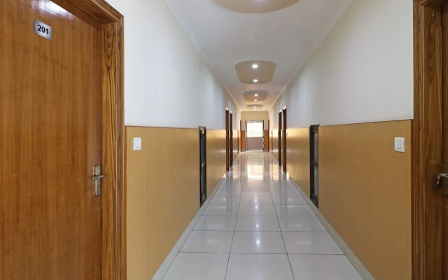 OYO 4798 Hotel Periwal Premium