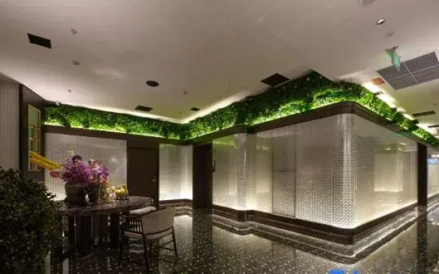 Shenyang Station X Hotel (Taiyuan Street Wanda Plaza)