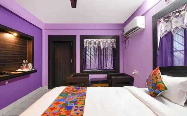 FabHotel Bollywood 2.0 - Nr. Padma Beach
