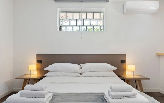 Elegant Apartment in Avola near Sea Beach