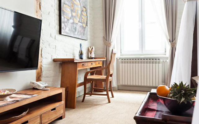 SuperB Luxury Suites