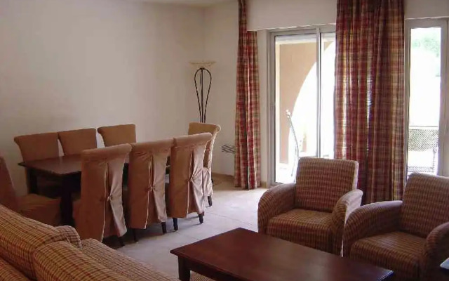 Apartment in Gassin Saint Tropez With Garden, Pool