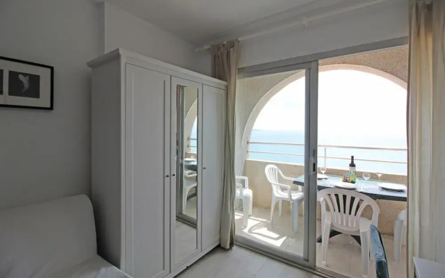 Studio in Empuriabrava With Ocean Views
