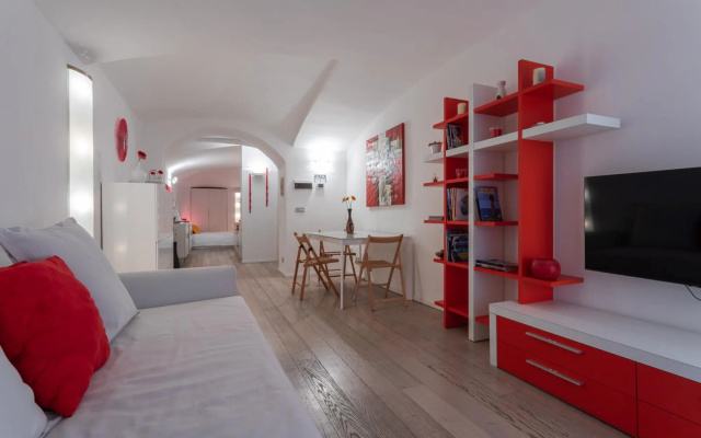 Red Studio Near Porta Nuova by Wonderful Italy
