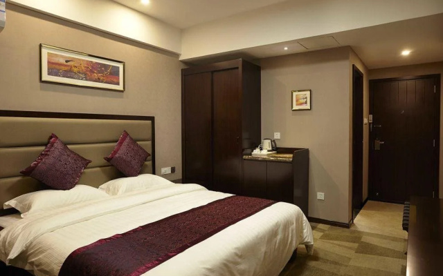 Jinyue Tangchi Hotel Xiangxie Qintai