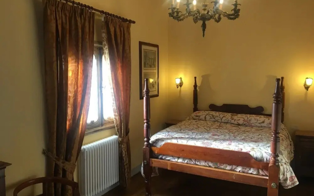 Borgo Santa Lucia, Casa Legnaia