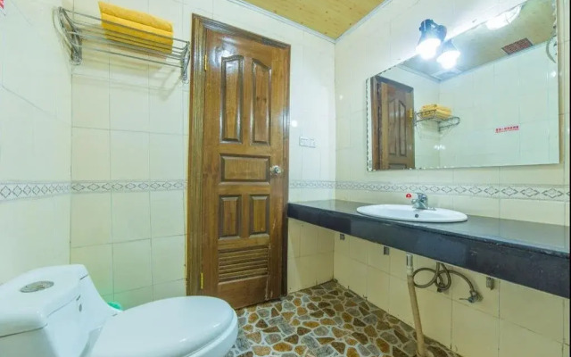 Tinas Youth Hostel