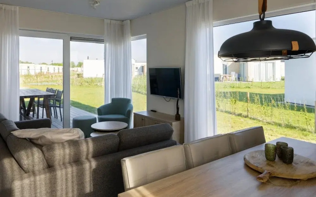 Villa in Nieuwvliet Near Beach Resort