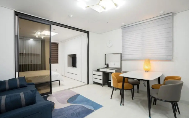 Seomun Residence Hotel