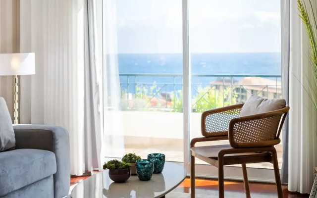 Exquisite Ocean Apartment by Homie