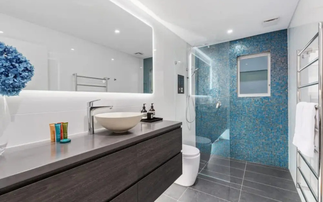 Beachfront Luxury 3 Beds With Ocean View Balcony