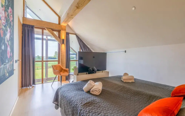 Attractive and Modern 6-person Holiday Villa