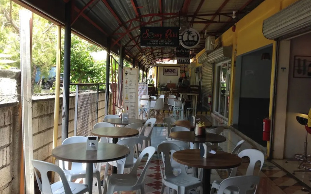 Marvel Panglao Hostel Annex