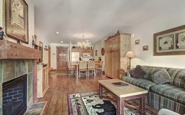 8858 The Springs 1 Bedroom Condo by RedAwning