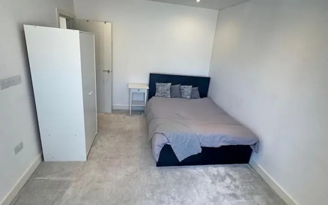 Charming 3 Bedroom House in West London